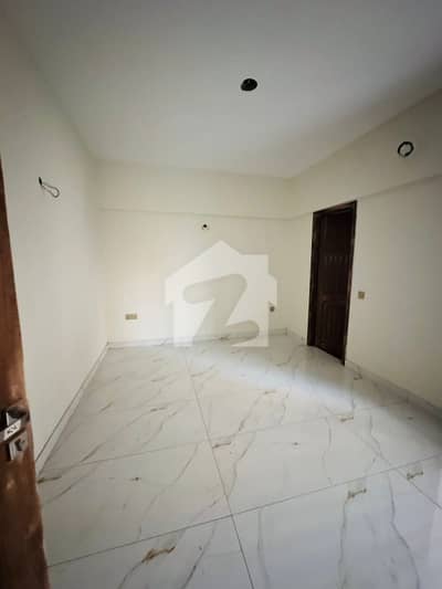 خالد بِن ولید روڈ کراچی میں 3 کمروں کا 9 مرلہ فلیٹ 5.9 کروڑ میں برائے فروخت۔