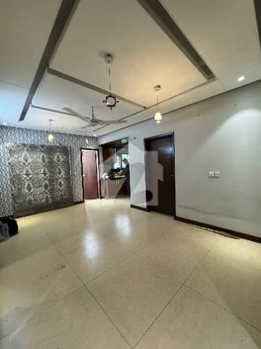Beautiful 3 bed Drawing lounge
