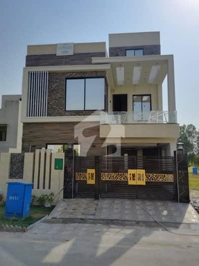 5 MARLA BRAND NEW HOUSE FOR RENT LAHORE.