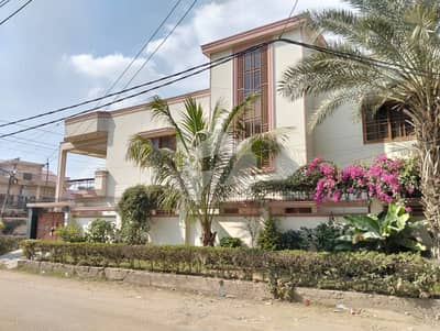 412 Square Yards House In Gulshan-e-Iqbal - Block 4