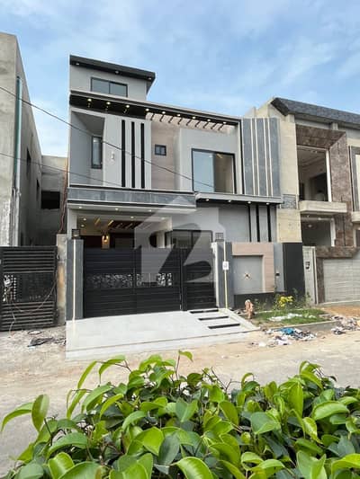 *5 Marla Beautiful Modren design House For Sale* *5 Marla Beautiful Modren design House For Sale*