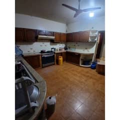 500-YARD SINGLE STOERY BUNGALOW AVAILABLE FOR RENT PHASE 6
