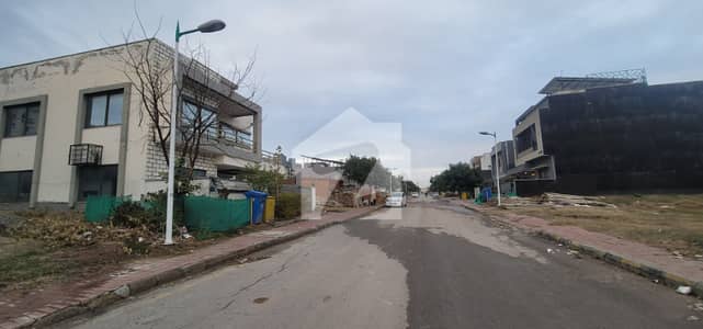 16 Marla Extraland Paid,Main Boulevard Plot In Bahria Town.