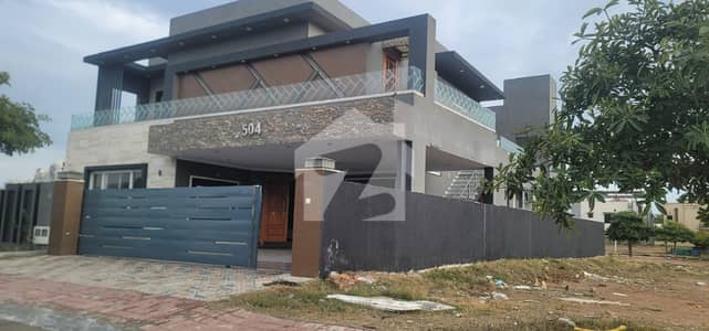 1 Kanal House Is Available For Sale In A Block