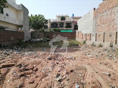 مرغزار آفیسرز کالونی لاہور میں 10 مرلہ کمرشل پلاٹ 2.35 کروڑ میں برائے فروخت۔ مرغزار آفیسرز کالونی لاہور میں 10 مرلہ کمرشل پلاٹ 2.35 کروڑ میں برائے فروخت۔