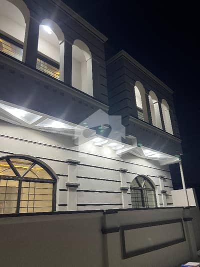 تلسا روڈ راولپنڈی میں 9 کمروں کا 8 مرلہ مکان 4.35 کروڑ میں برائے فروخت۔ تلسا روڈ راولپنڈی میں 9 کمروں کا 8 مرلہ مکان 4.35 کروڑ میں برائے فروخت۔