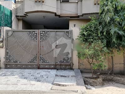 Investors Should Sale This House Located Ideally In Marghzar Officers Colony