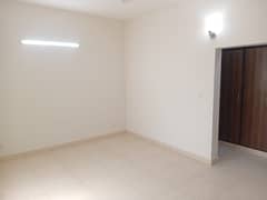 3 Bedroom Flat For Sale In Askari 5 In Good Condition 3 Bedroom Flat For Sale In Askari 5 In Good Condition
