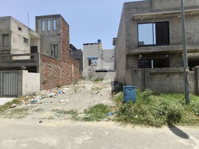 5 Marla Plot For Sale in Wood Block Paragon City Lahore