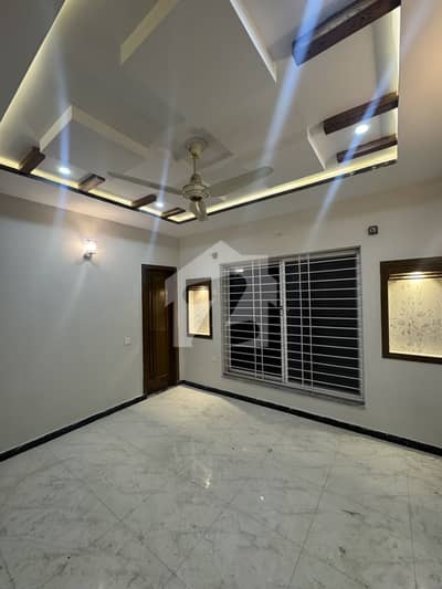 5 MARLA NEW DOUBLE STOREY HOUSE WITH ALL FACILITIES NEAR MARKAZ MASJID