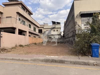10 Marla Ideal Location Plot For Sale In Phase 5 Bahria Town