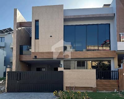 8 Marla House For Sale In MPCHS - Block E