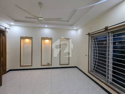 Beautiful Location 10 Marla Upper Portion For Rent In Overseas Sector 3 Bahria Town