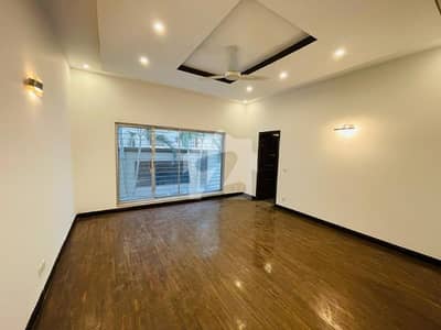 Upper Portion Available For Silent Office In Lahore Canty For Rent