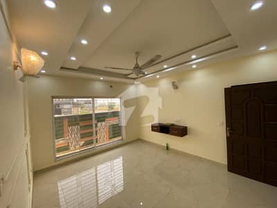House # 10 Marla House For Rent In Model Town