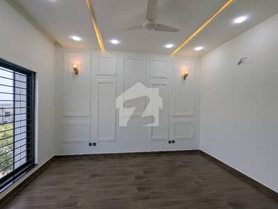 10 Marla Designer Brand New Double Unit Invester Price House For Sale
