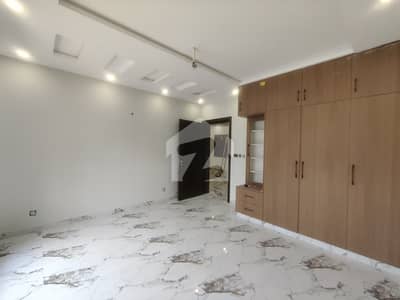 10 Marla Brand New House For Rent