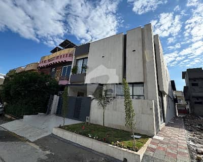 Ready To sale A Corner House 8 Marla In MPCHS - Block E Islamabad