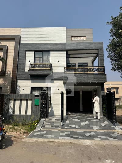5 Marla Ultra Luxury House For Sale In BB Block Sector D Bahria Town Lahore 5 Marla Ultra Luxury House For Sale In BB Block Sector D Bahria Town Lahore