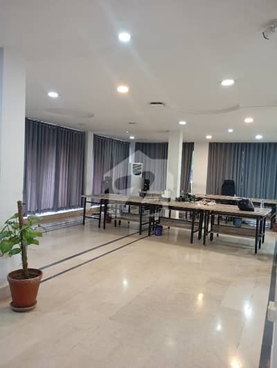 In I-10 3200 Square Feet Office For rent