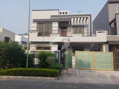 10 MARLA HOUSE AVAILABLE FOR RENT Phase 2 A Block Citi Housing Gujranwala