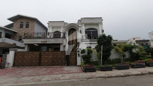 ڈی ایچ اے فیز 2 - سیکٹر ای ڈی ایچ اے ڈیفینس فیز 2,ڈی ایچ اے ڈیفینس,اسلام آباد میں 5 کمروں کا 1 کنال مکان 13.8 کروڑ میں برائے فروخت۔ ڈی ایچ اے فیز 2 - سیکٹر ای ڈی ایچ اے ڈیفینس فیز 2,ڈی ایچ اے ڈیفینس,اسلام آباد میں 5 کمروں کا 1 کنال مکان 13.8 کروڑ میں برائے فروخت۔