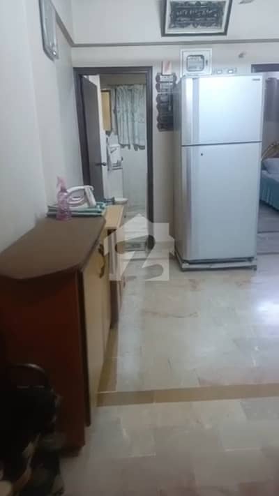 2 Bed Dd Front Facing Ideal Location 4 Floor Small Stair Renovated Flat Ideal Location 24 Hours Sweet Water No Load Shedding
