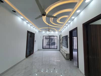 10 Marla House Available For Rent In Jasmine Block Sector C Bahria Town Lahore