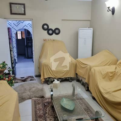 کلفٹن ۔ بلاک 5 کلفٹن,کراچی میں 3 کمروں کا 7 مرلہ فلیٹ 3.25 کروڑ میں برائے فروخت۔