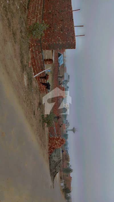 2 Kanal 60 Feet Road Good Location