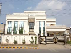 Corner 12 Marla Spacious House Is Available In Al Rehman Phase 2 - Executive Block For sale