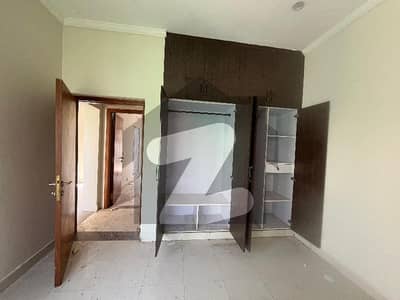 ایڈن ایونیو ایکسٹینشن لاہور میں 4 کمروں کا 12 مرلہ مکان 3.95 کروڑ میں برائے فروخت۔