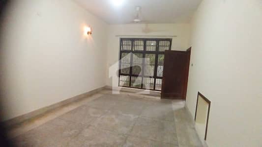 Faisal Town Block C 10 Marla Single Storey House Available For Rent
