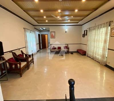 Prominently-Located 1 Kanal Upper Portion Available In DHA Phase 4