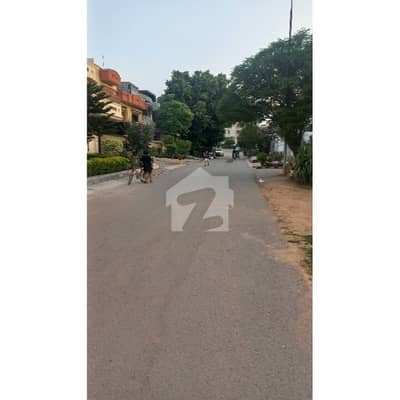 جی ۔ 11/2 جی ۔ 11,اسلام آباد میں 4 کمروں کا 5 مرلہ مکان 4.25 کروڑ میں برائے فروخت۔