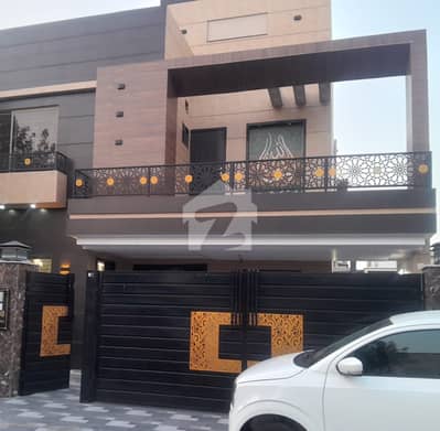 BRAND NEW HOUSE 10 MARLA AVAILABLE FOR SALE IN CENTRAL BLOCK BAHRIA ORCHARD LAHORE
