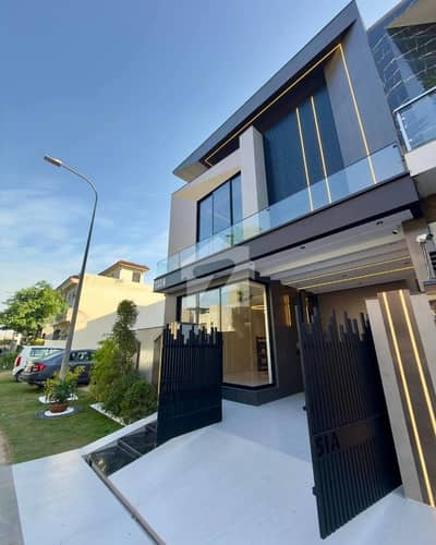 One Kanal Beautiful Modern House Upper Portion Available For Rent In DHA Phase 7 Lahore One Kanal Beautiful Modern House Upper Portion Available For Rent In DHA Phase 7 Lahore