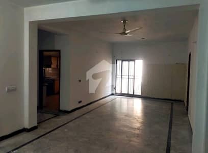 10 Marla Upper Portion In Stunning Gulberg Is Available For Rent 10 Marla Upper Portion In Stunning Gulberg Is Available For Rent
