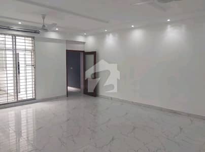 Premium 1 Kanal Lower Portion Is Available For rent In Gulberg