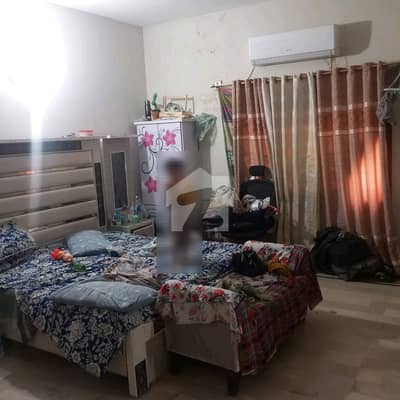 A Prime Location 200 Square Yards House In Karachi Is On The Market For sale