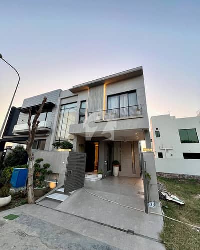 Bahria Town Phase 7 Luxury Furnished Upper Portion For Rent Bahria Town Phase 7 Luxury Furnished Upper Portion For Rent