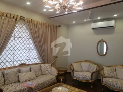 ڈی ایچ اے فیز 6 - بلاک ڈی فیز 6,ڈیفنس (ڈی ایچ اے),لاہور میں 5 کمروں کا 1 کنال مکان 4.75 لاکھ میں کرایہ پر دستیاب ہے۔
