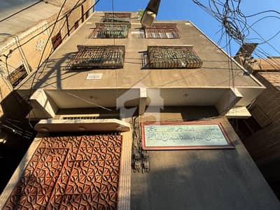 صدر ٹاؤن کراچی میں 5 کمروں کا 2 مرلہ عمارت 2.55 کروڑ میں برائے فروخت۔