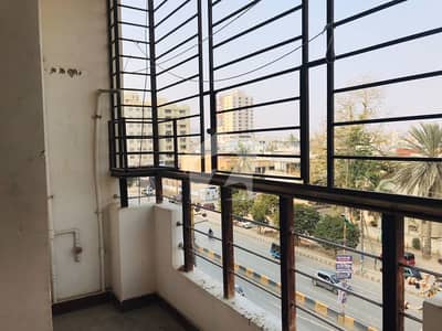 3BED DD CORNER APARTMENT ON MAIN FOOD STREET