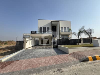 بحریہ ٹاؤن فیز 8 بحریہ ٹاؤن راولپنڈی,راولپنڈی میں 6 کمروں کا 1 کنال مکان 7.9 کروڑ میں برائے فروخت۔ بحریہ ٹاؤن فیز 8 بحریہ ٹاؤن راولپنڈی,راولپنڈی میں 6 کمروں کا 1 کنال مکان 7.9 کروڑ میں برائے فروخت۔