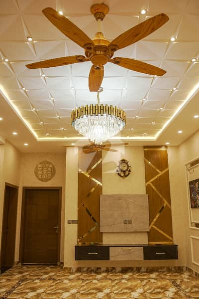 A Beautiful House Double Unit 60 Feet Road Facing Park