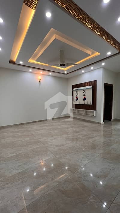 Reasonable Price House 10 Marla For Sale