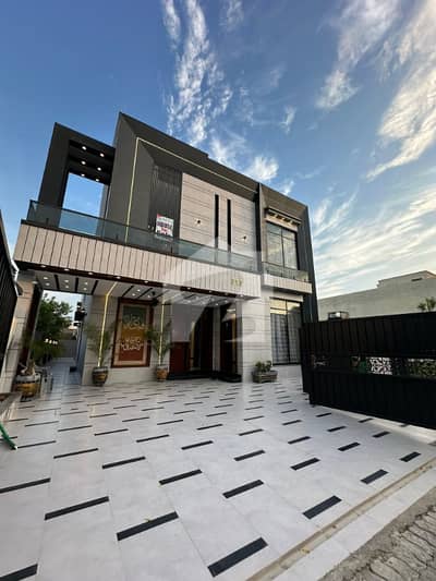 Modern 10 Marla House In Bahria Quaid Block
