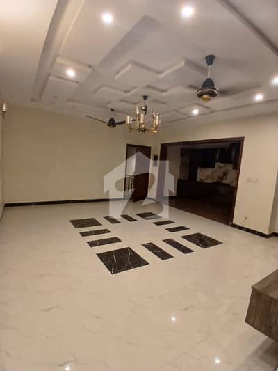 Architect Society 10 Marla Brand New Full House Available For Rent