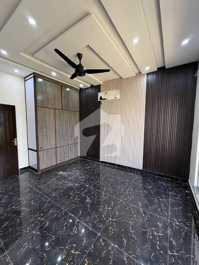 10 Marla House For Rent